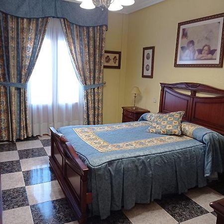 Apartamento Turistico Antigua Universidad Almagro Extérieur photo