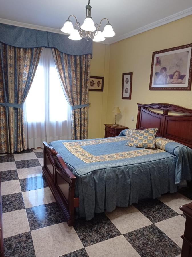 Apartamento Turistico Antigua Universidad Almagro Extérieur photo