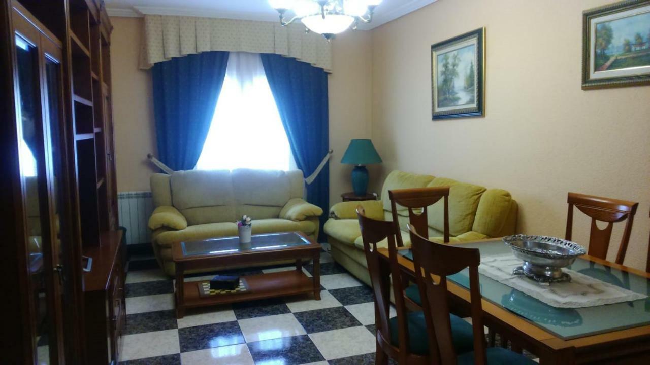Apartamento Turistico Antigua Universidad Almagro Extérieur photo